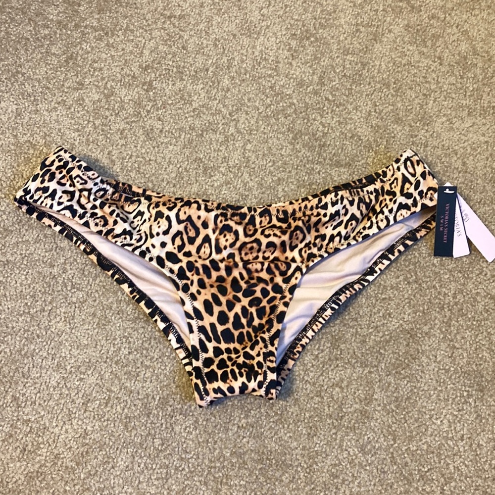 NWT Victoria secret leopard cheeky bikini bottom